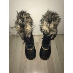 Stoere gave gevoerde snowboots Sorel 42! Igst