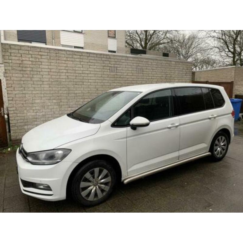 Volkswagen Touran 2.0 TDI 150PK 6-DSG 2016 Wit