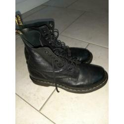 Dr. Martens maat 42 zwart