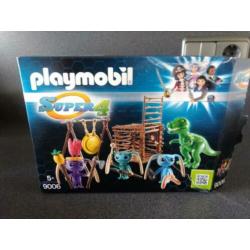 Superaliens 9006 en de professor van Playmobil Super 4