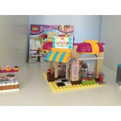 Lego friends bakery