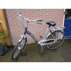 degelijke nette altra navigator damesfiets 8V