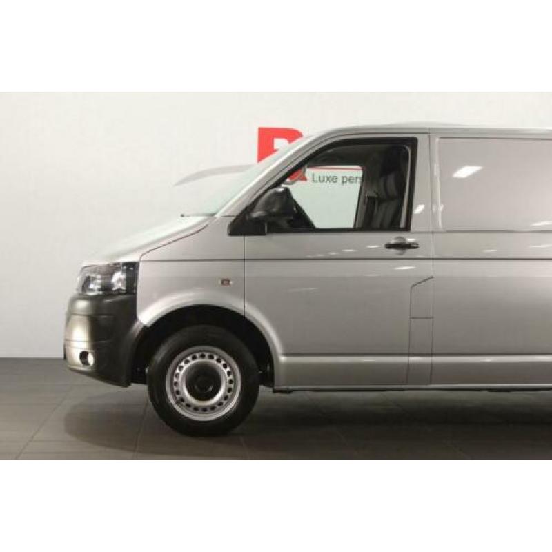 Volkswagen Transporter 2.0 TDI L2H1 / EC / AIRC € 13.945,00