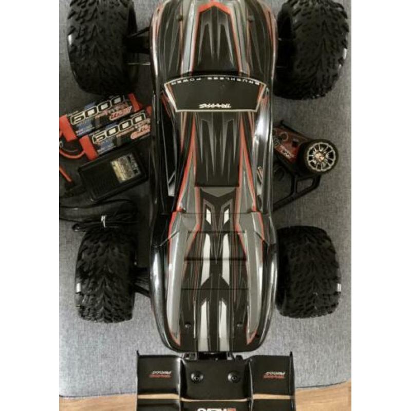 Traxxas E-Revo, direct rijden??, als nieuw, E Revo 1/8