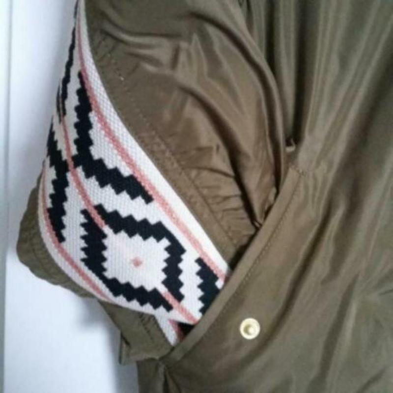 Maison Scotch Bomber jas met Aztec print op mouwen ! Maat S