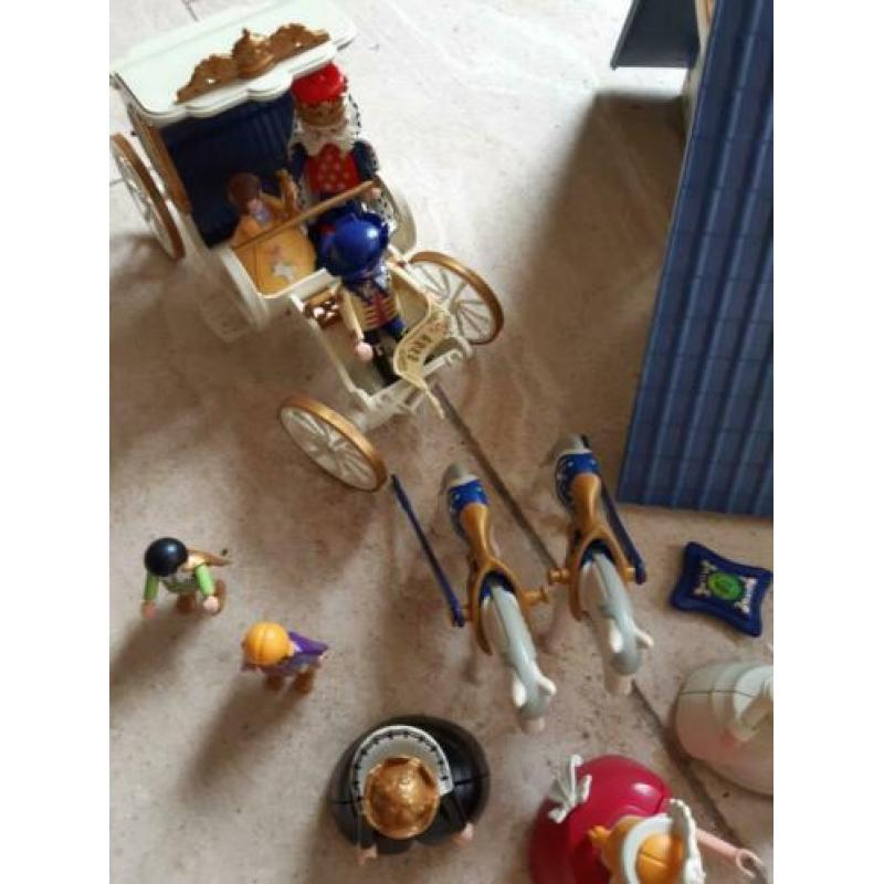 Playmobil vakantiehuis en koets prinsessen