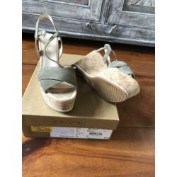 Unisa sleehak maat 40 suede taupe