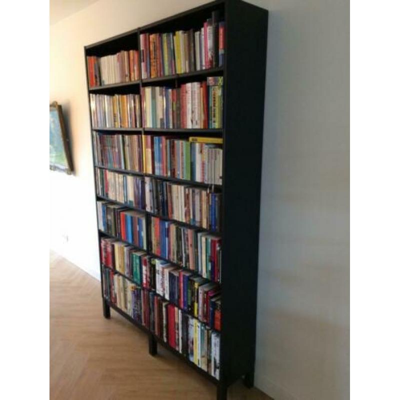 Zeer stevige IKEA boekenkast Stockholm zwart (142x220 cm)