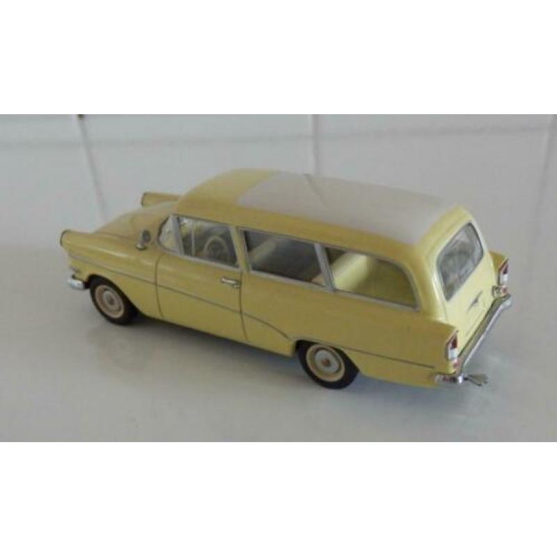 Opel Rekord A Station - Minichamps 1:43