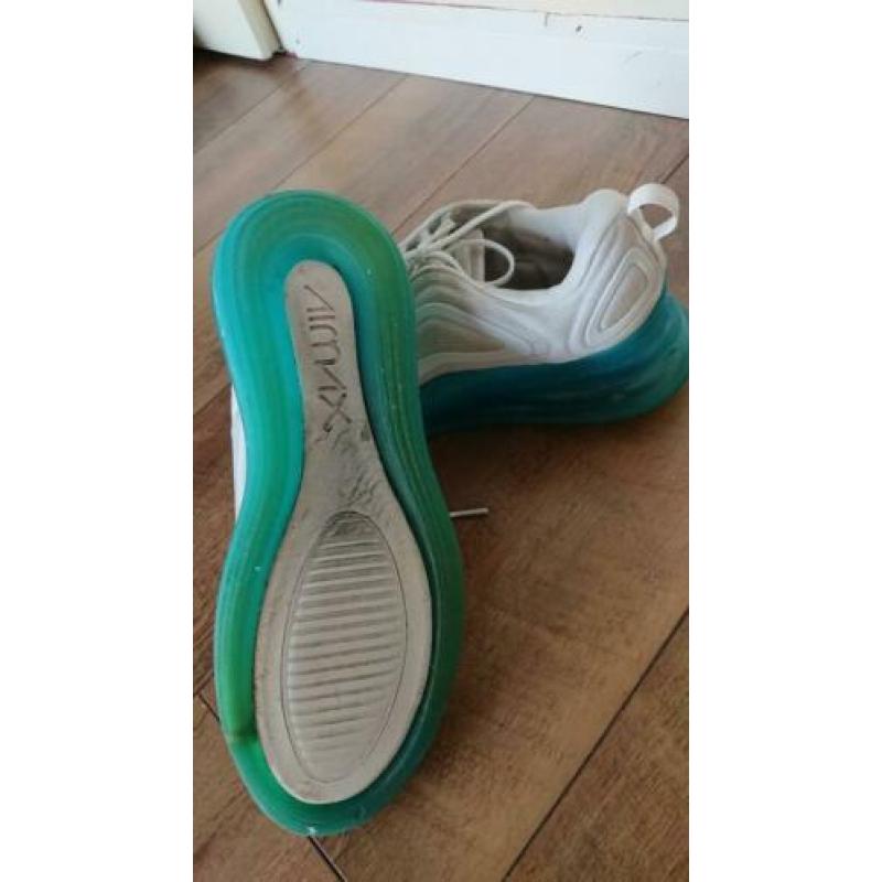 Witte sneaker van Nike airmax 720 mt 45