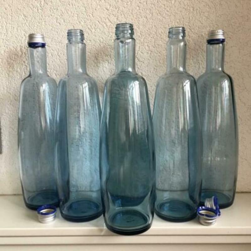 16 Waterflessen 1L Jeans ijs blauw met dop leeg zonnewater