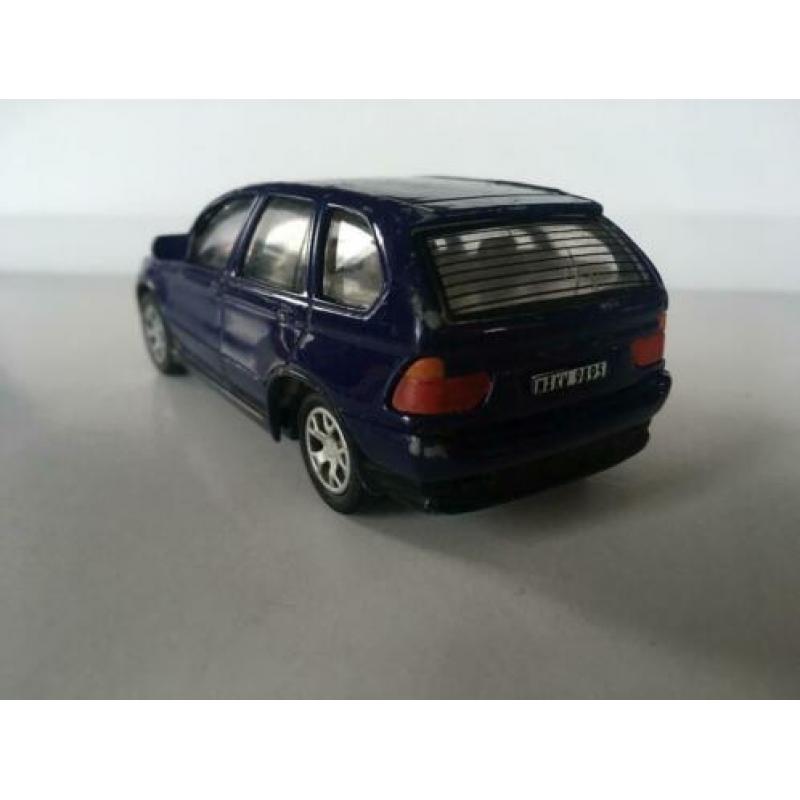 Model BMW X5, paars, joycity 1/43