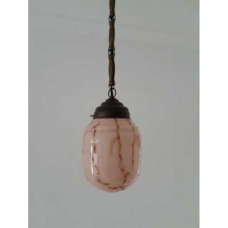 Art deco hanglamp met gemarmerd glas.