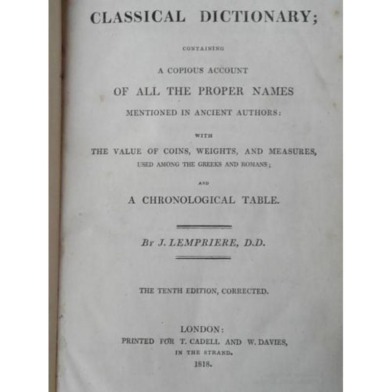 Mooi antiek boek uit Engeland Classical dictionary uit 1818.