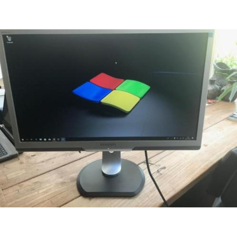 PHILIPS Brilliance 241P LED Monitor