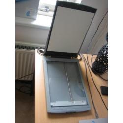 Canon lide 30 scanner flatbed