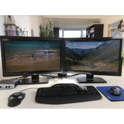 Twee Dell U2412M monitors 24inch 1920x1200