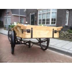 Mooie klassieke antieke bakfiets( te huur)