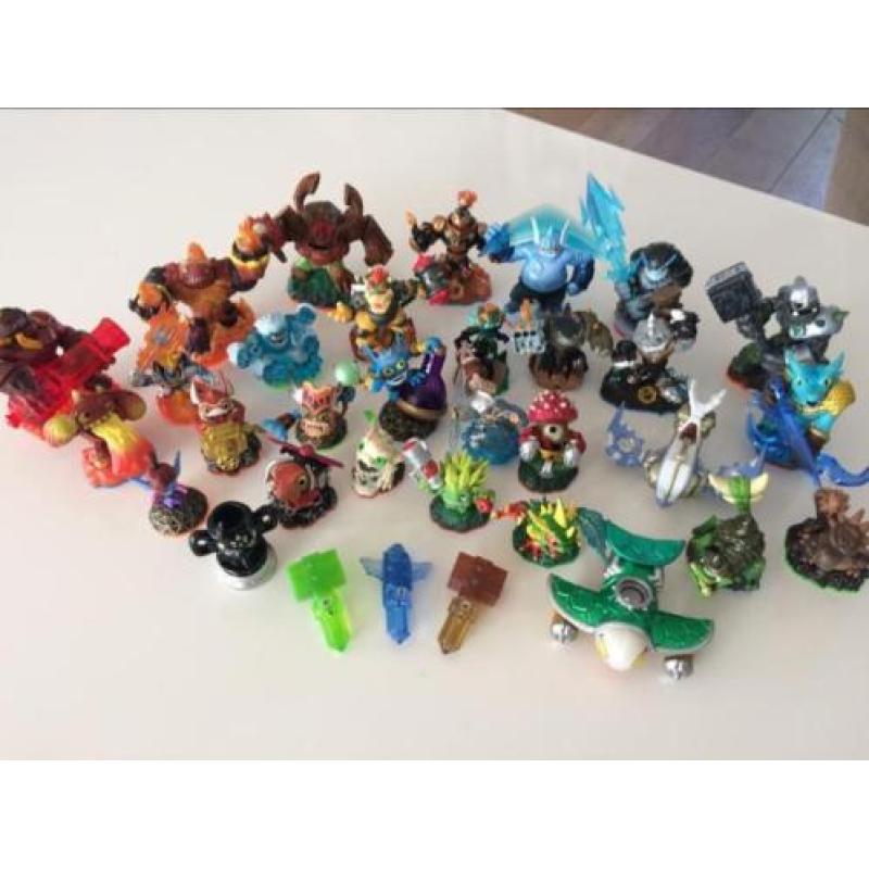 Skylanders te koop incl 2 x battle arena en 2 Wii spellen